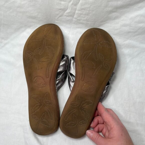 B.O.C Born Concept Womens Metallic Silver Bow Thong Toe Sandal Flip Flops 10 - Picture 9 of 12